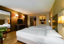 Radisson2023-3