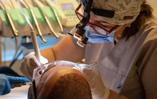 Hair-Transplantation-and-Dental-Treatment